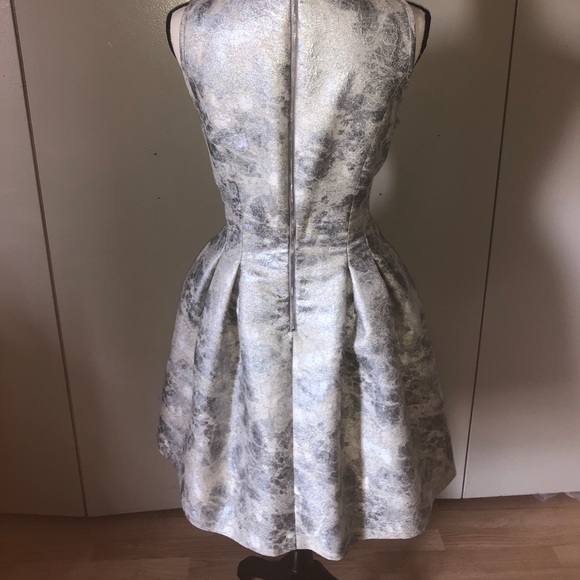 VINCE CAMUTO METALLIC FIT & FLARE COCKTAIL DRESS - Picture 3 of 7
